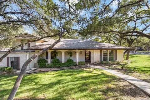 3246 Castledale Dr #27, San Antonio, TX 78230