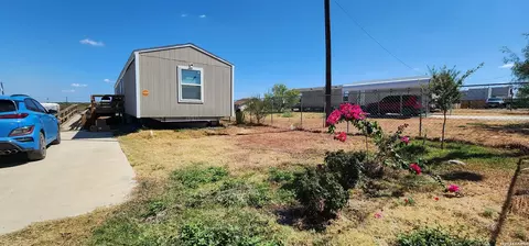173 Pleasant, Eagle Pass, TX 78852 photo 2