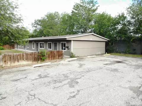 520 Altitude Dr, San Antonio, TX 78227
