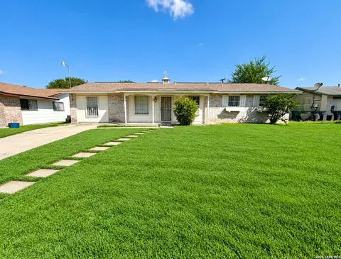 5855 Sandy Valley Dr, San Antonio, TX 78242