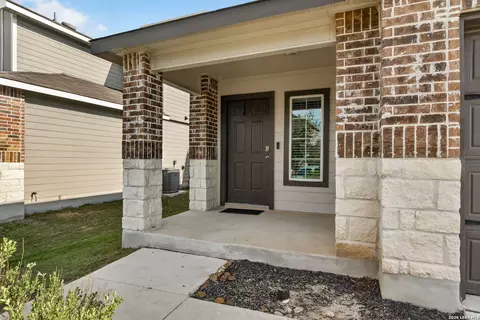 Exterior - 4218 Tarragon Pl, Von Ormy, TX 78073 photo 2 of 5