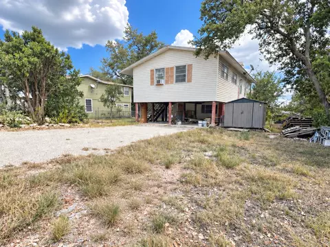 1435 Hillcrest Frst, Canyon Lake, TX 78133