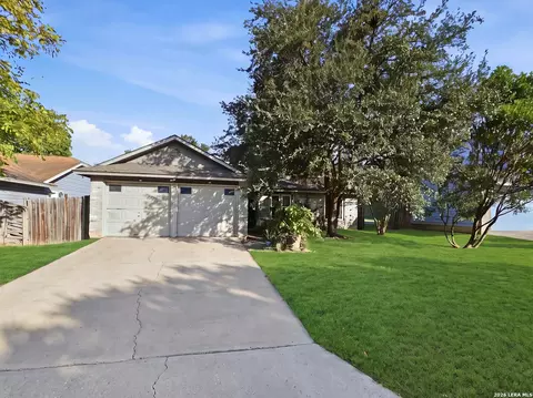 5803 Misty Gln, San Antonio, TX 78247