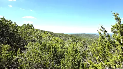 323 Timber Ridge Rd, Pipe Creek, TX 78063