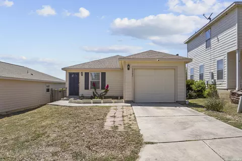 5923 Fox Cyn, San Antonio, TX 78252