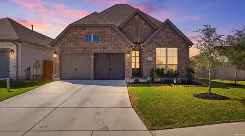 2037 Creekview, Seguin, TX 78155