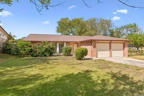 8446 Bent Waters, San Antonio, TX 78239