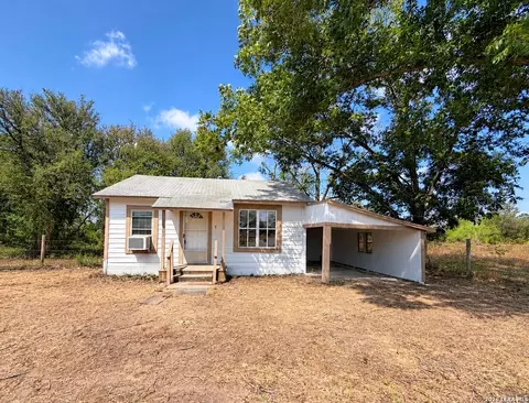 19391 Fm 471 S, Natalia, TX 78059