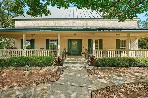 8520 Alydar Cir, Fair Oaks Ranch, TX 78015