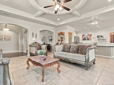 685 Clear Lake Loop, Poteet, TX 78065