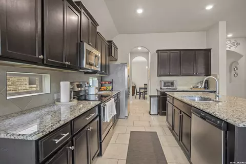113 Fernwood, Schertz, TX 78108