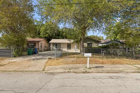 1215 Aaron Pl, San Antonio, TX 78221