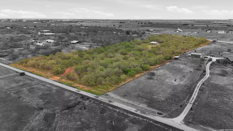 812 County Road 415, Stockdale, TX 78160