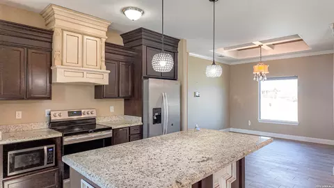 Kitchen - 2317 Hunter St, Eagle Pass, TX 78852 photo 3 of 3
