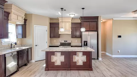 Kitchen - 2317 Hunter St, Eagle Pass, TX 78852 photo 1 of 3
