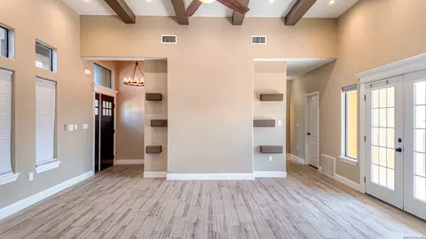Living - 2317 Hunter St, Eagle Pass, TX 78852 photo 2 of 2