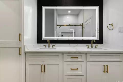 Bath - 3123 Jacob Dr, Eagle Pass, TX 78852 photo 1 of 7