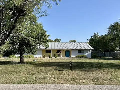 6811 Country View Ln, San Antonio, TX 78240