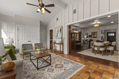 2126 E Lawndale, San Antonio, TX 78209