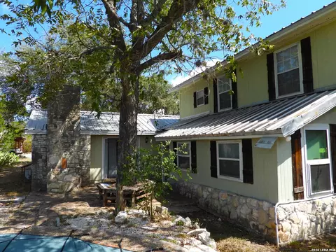 Exterior - 484 Avenue R, Lakehills, TX 78063 photo 28 of 32