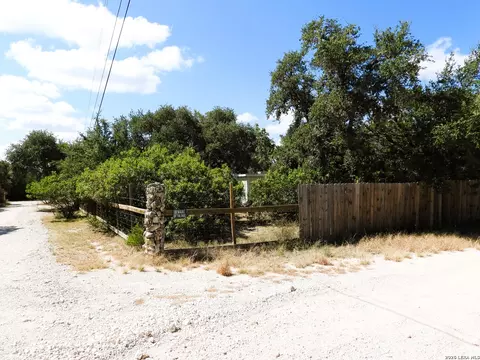 Exterior - 484 Avenue R, Lakehills, TX 78063 photo 2 of 32