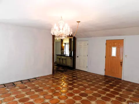 Entry Way - 484 Avenue R, Lakehills, TX 78063 photo 2 of 6