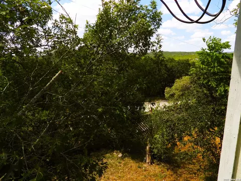 View/Area - 484 Avenue R, Lakehills, TX 78063 photo 1 of 1