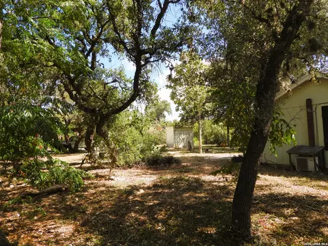 Exterior - 484 Avenue R, Lakehills, TX 78063 photo 24 of 32