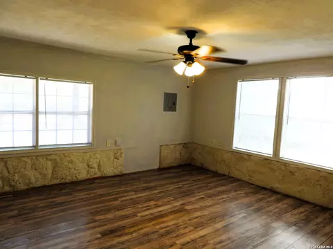 Living - 484 Avenue R, Lakehills, TX 78063 photo 10 of 12