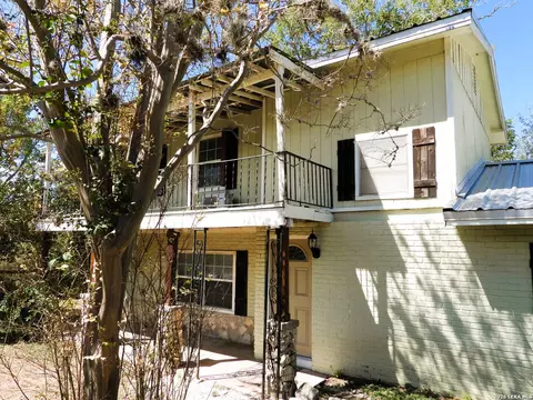 Exterior - 484 Avenue R, Lakehills, TX 78063 photo 4 of 32
