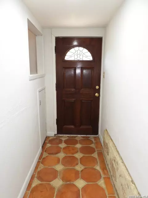 Entry Way - 484 Avenue R, Lakehills, TX 78063 photo 1 of 6