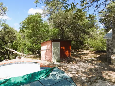 Exterior - 484 Avenue R, Lakehills, TX 78063 photo 29 of 32