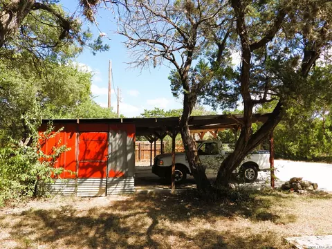 Exterior - 484 Avenue R, Lakehills, TX 78063 photo 22 of 32