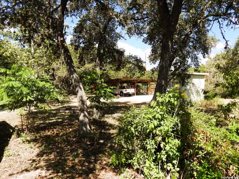 Exterior - 484 Avenue R, Lakehills, TX 78063 photo 14 of 32