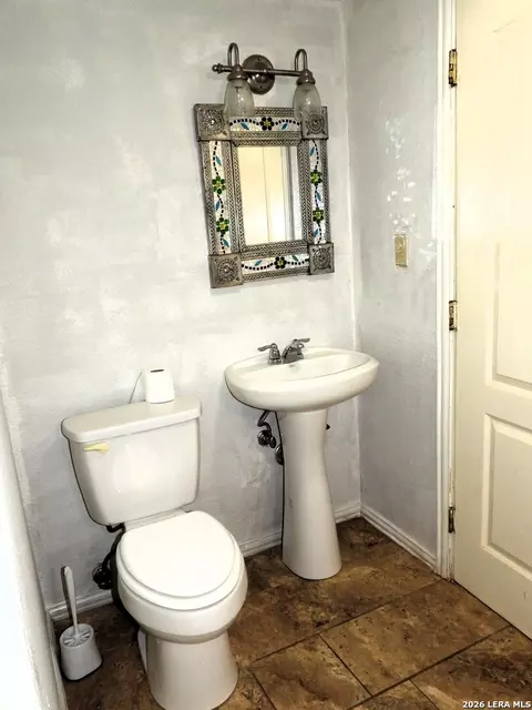 Bath - 484 Avenue R, Lakehills, TX 78063 photo 3 of 6