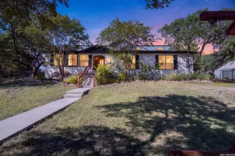9915 Scenic Hills Dr, San Antonio, TX 78255