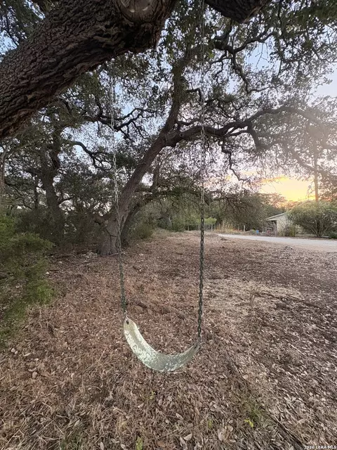233 Rust Ranch Rd, Blanco, TX 78606 photo 2