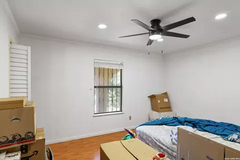 Bedroom - 116 E Bluebonnet Dr, Uvalde, TX 78801 photo 3 of 3
