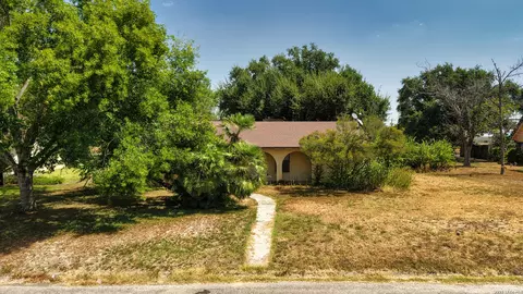 Other - 116 E Bluebonnet Dr, Uvalde, TX 78801 photo 2 of 11