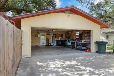 Other - 116 E Bluebonnet Dr, Uvalde, TX 78801 photo 11 of 11