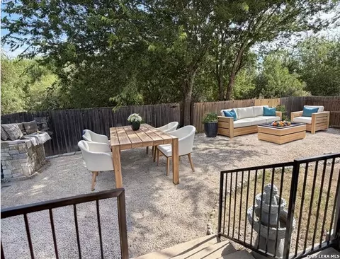 9031 Laguna Fls, San Antonio, TX 78251
