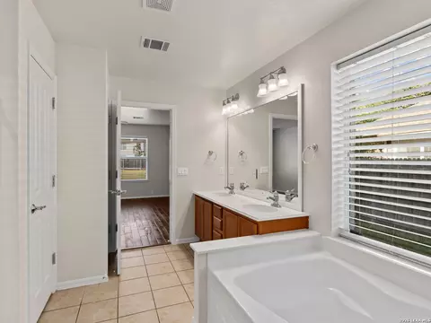 Bath - 348 King Elder Ln, Leander, TX 78641 photo 1 of 4