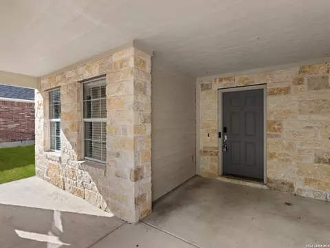 Exterior - 348 King Elder Ln, Leander, TX 78641 photo 6 of 9