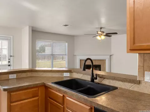 Kitchen - 348 King Elder Ln, Leander, TX 78641 photo 5 of 6