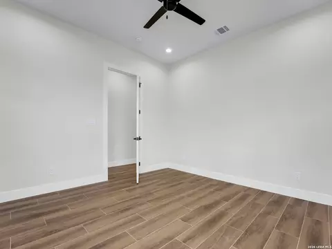 Bedroom - 101 W Medium Meadow Dr, Lytle, TX 78052 photo 4 of 11