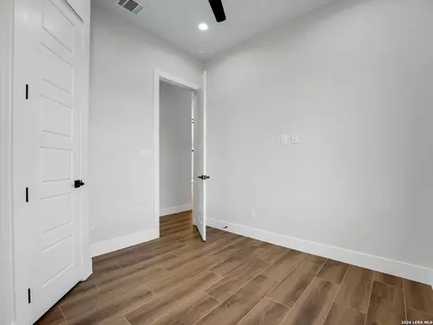 Bedroom - 101 W Medium Meadow Dr, Lytle, TX 78052 photo 8 of 11