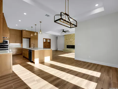 Living - 101 W Medium Meadow Dr, Lytle, TX 78052 photo 8 of 8