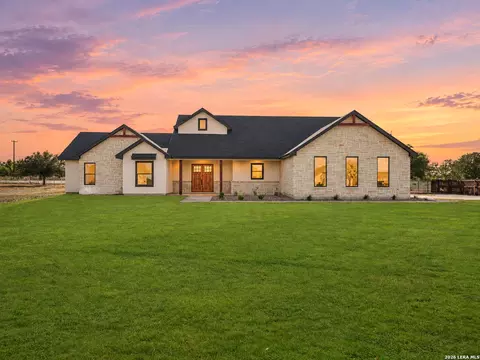 Exterior - 101 W Medium Meadow Dr, Lytle, TX 78052 photo 12 of 12