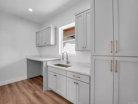 Other - 101 W Medium Meadow Dr, Lytle, TX 78052 photo 5 of 11