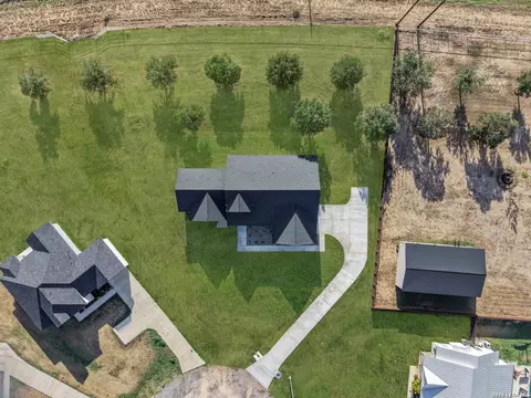 View/Area - 101 W Medium Meadow Dr, Lytle, TX 78052 photo 2 of 4